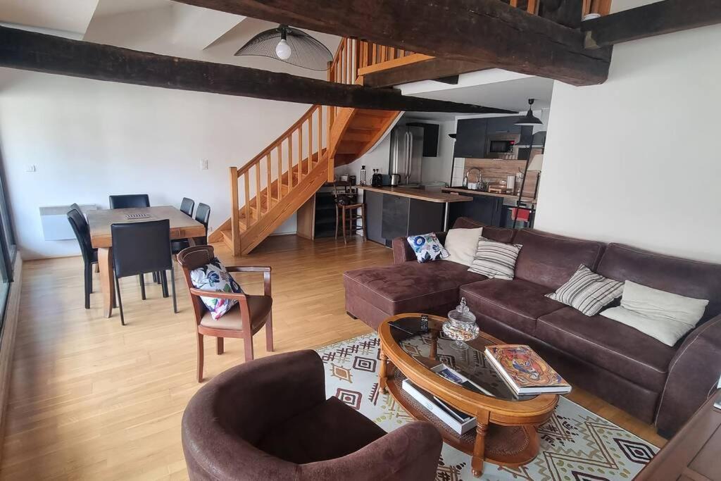 Appartement Exceptionnel 4 Etoiles Hyper Centre Albi 65 M2 Au 4Eme Etage Sans Ascenseur Avec Une Tour Du 12Eme Siecle Экстерьер фото